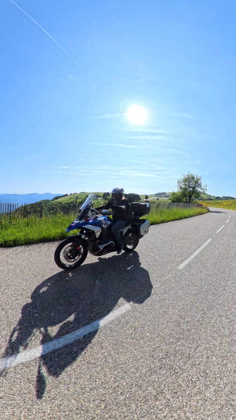 schwarzwald-motorradfahrer-1